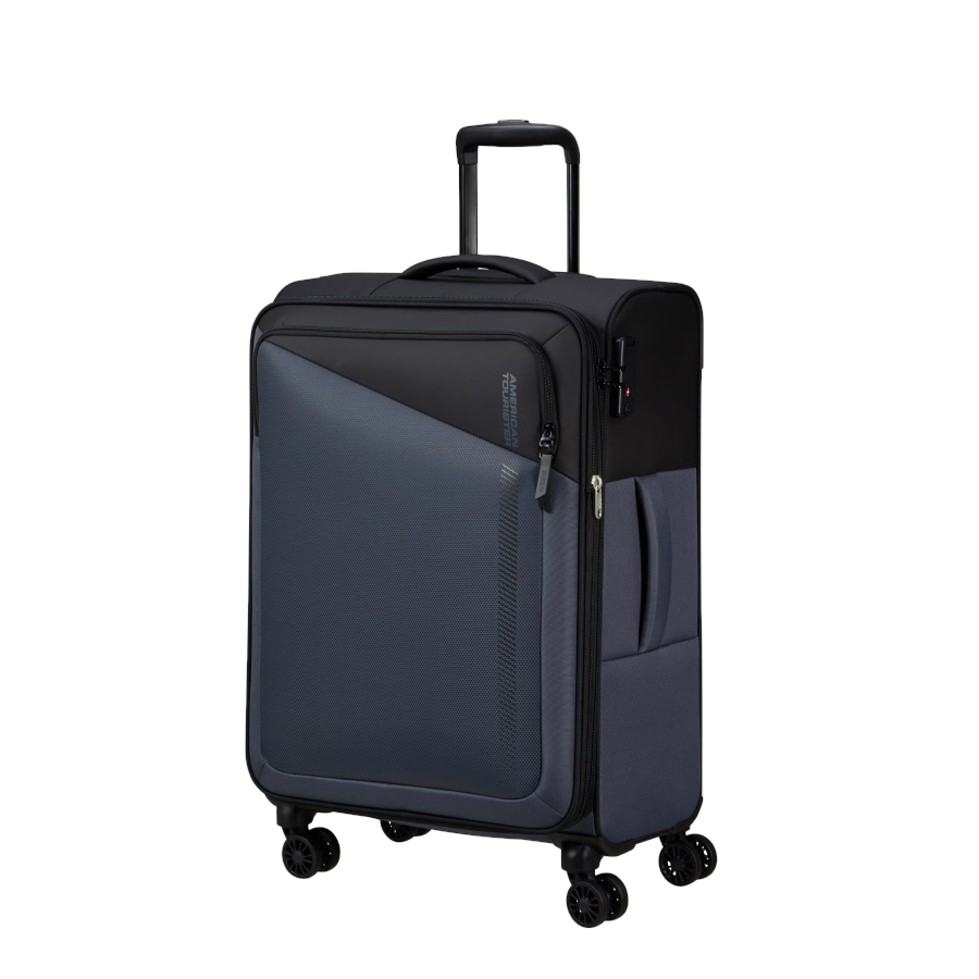 Daring Dash Softside Medium Spinner Exp. - Black/Gray